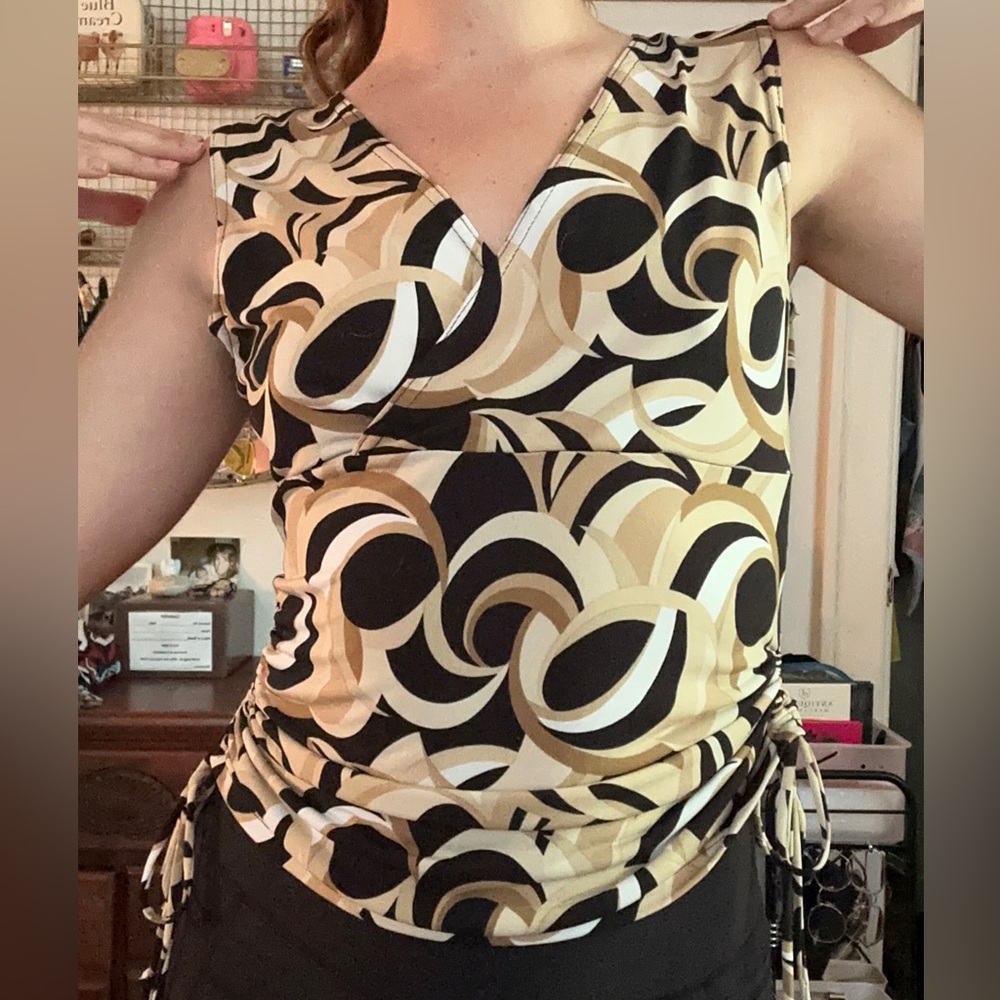 Vintage swirl top